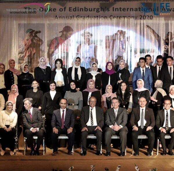 السفير البريطاني يكرم 40 من الحاصلين على جائزة دوق إدنبرة في محافظة المنيا
